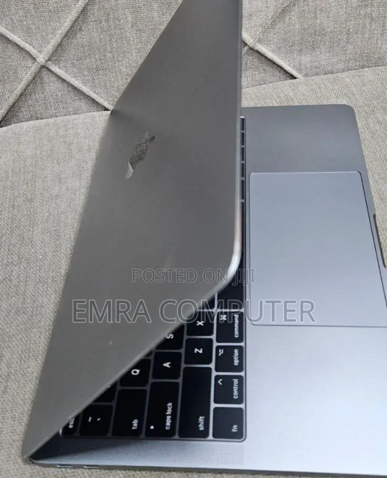 New Laptop Apple MacBook Pro 2017 16GB Intel Core I5 SSD 256GB