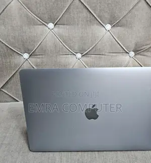 New Laptop Apple MacBook Pro 2017 16GB Intel Core I5 SSD 256GB