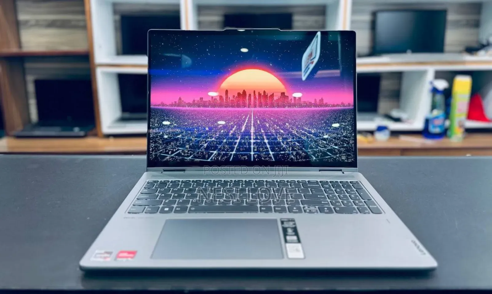 New Laptop Lenovo Yoga 7i 8GB AMD Ryzen 5 SSD 512GB