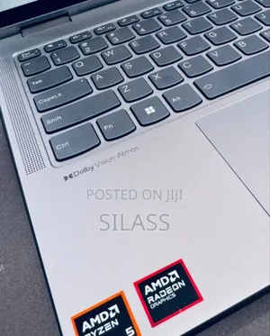 New Laptop Lenovo Yoga 7i 8GB AMD Ryzen 5 SSD 512GB