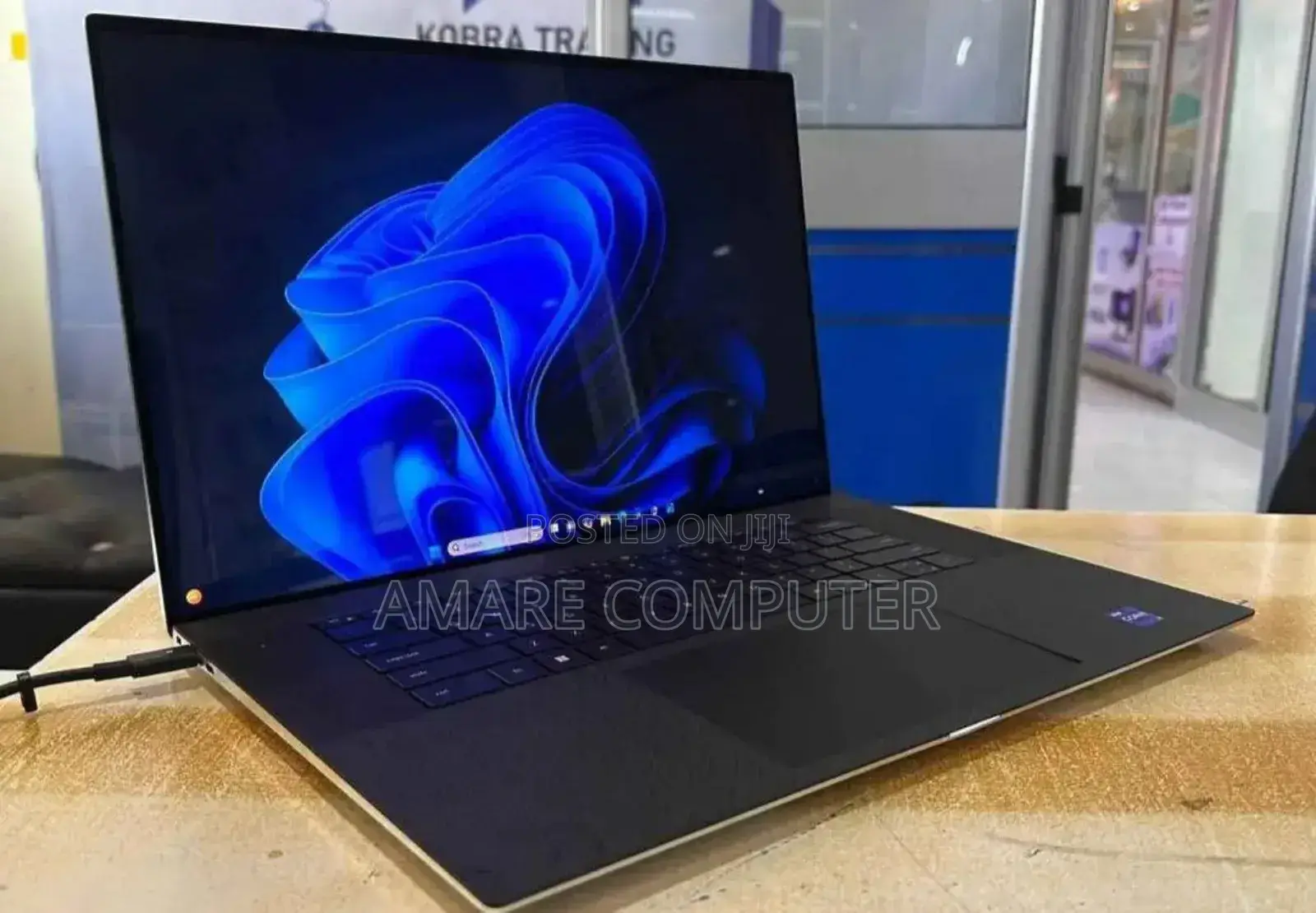 New Laptop Dell XPS 17 9720 32GB Intel Core I7 SSD 1T