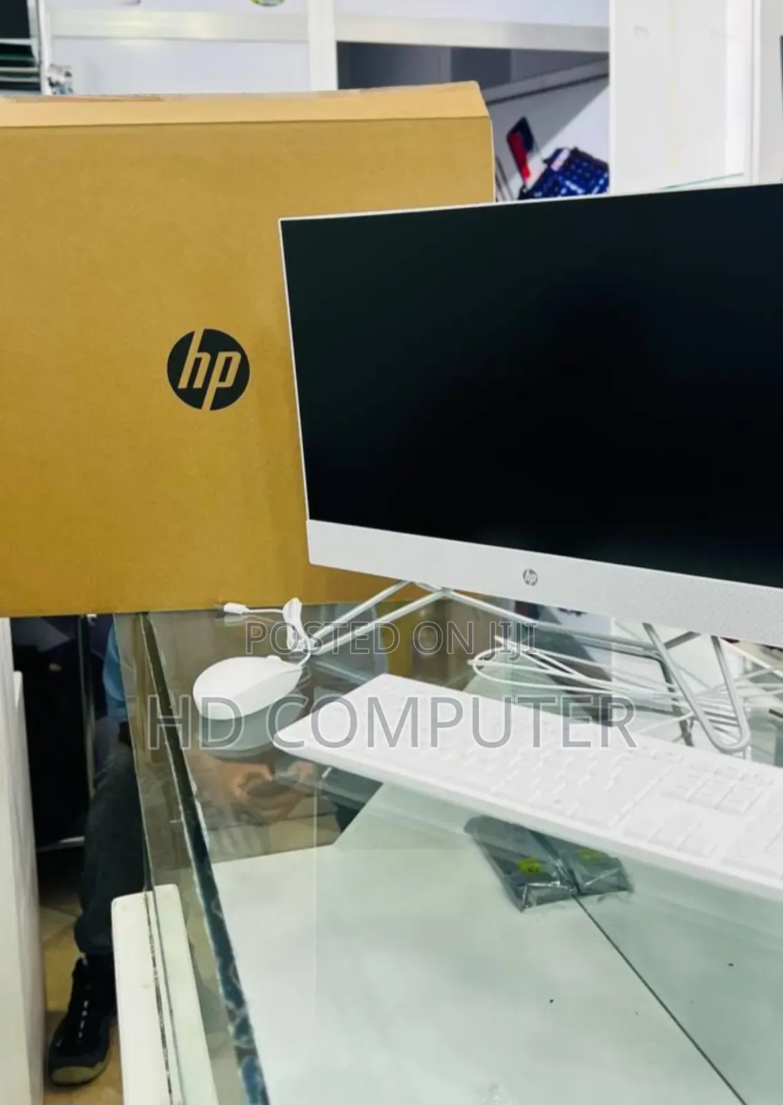 New HP ProOne 240 G10 All-in-One 8GB Intel Core I7 SSD 512GB