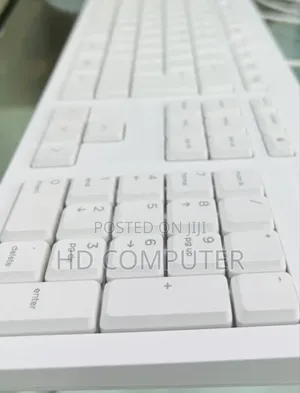 New HP ProOne 240 G10 All-in-One 8GB Intel Core I7 SSD 512GB