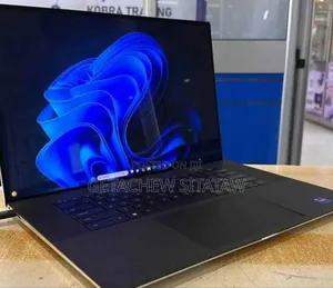 Photo - New Laptop Dell XPS 17 9720 32GB Intel Core I7 SSD 1T