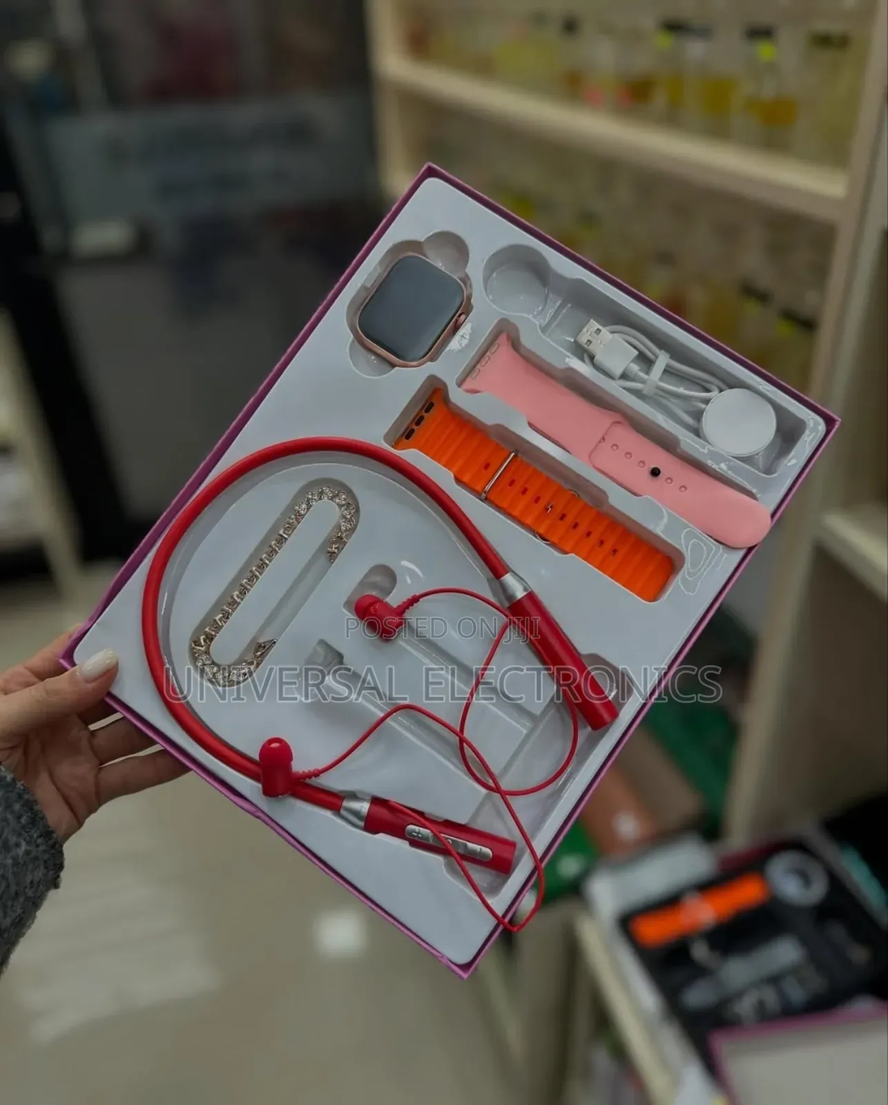 4-in-1 Gift Box | Watch + 2 Straps + Earphones + Bracelet!