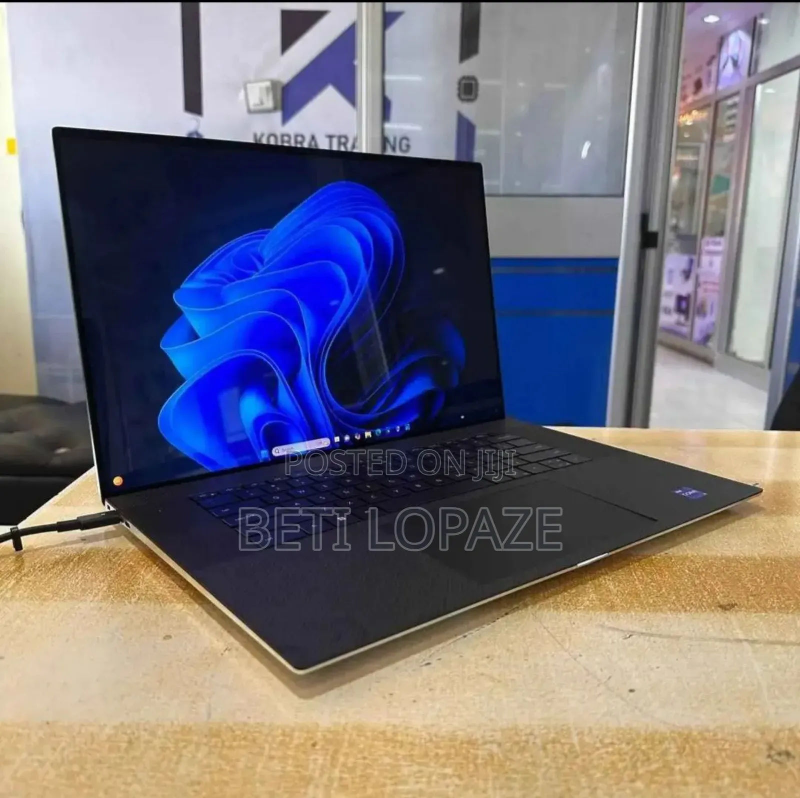 New Laptop Dell XPS 15 32GB Intel Core I7 SSD 1T