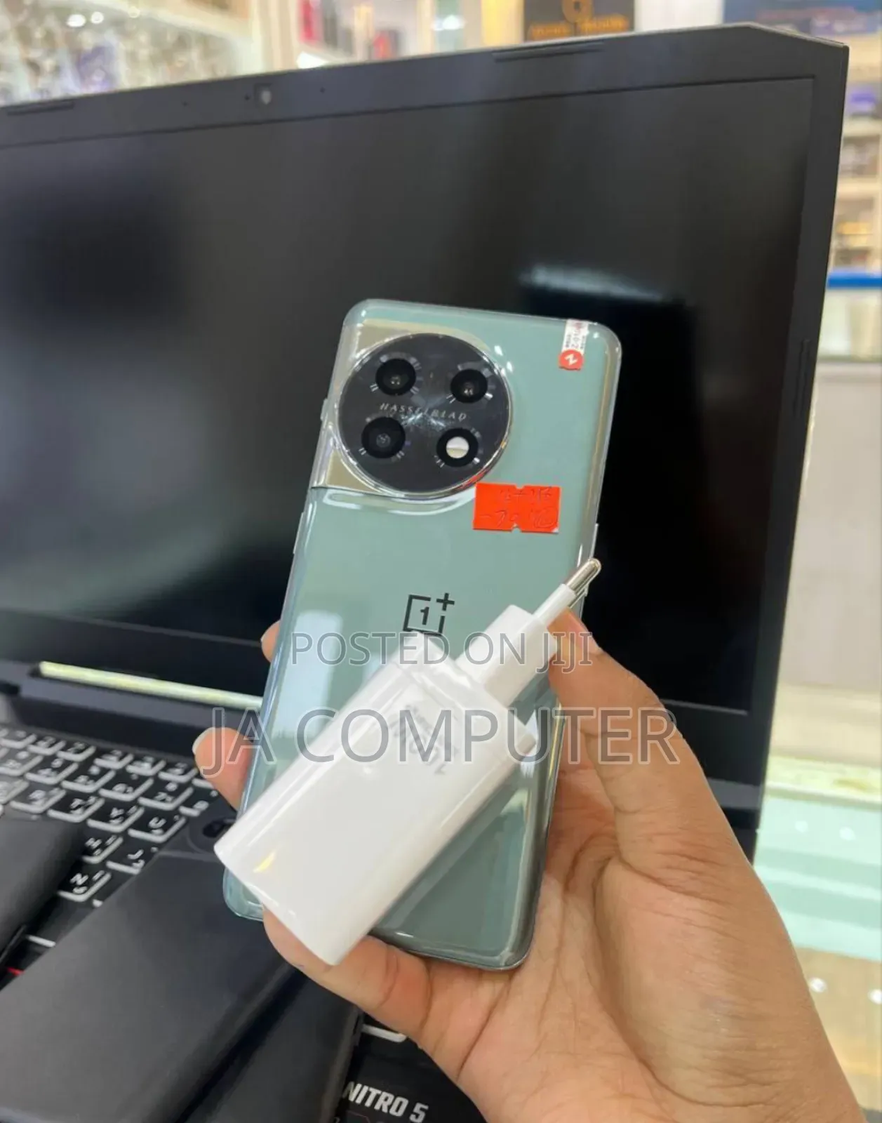 New OnePlus 11 256 GB Gold