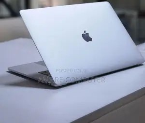 Photo - New Laptop Apple MacBook Pro 2017 16GB Intel Core I7 SSD 512GB