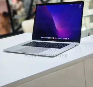 New Laptop Apple MacBook Pro 2017 16GB Intel Core I7 SSD 512GB