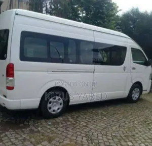 Toyota HiAce 2020 White