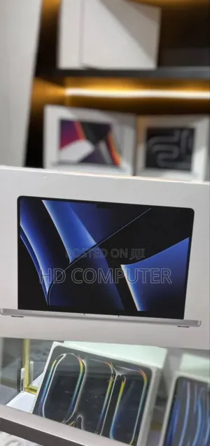 New Laptop Apple MacBook Pro 2023 M2 Pro 14-Inch 16GB Apple M2 SSD 1T