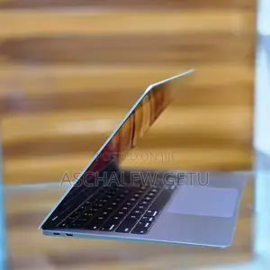 New Laptop Apple MacBook Air 2020 8GB Intel Core I5 SSD 256GB