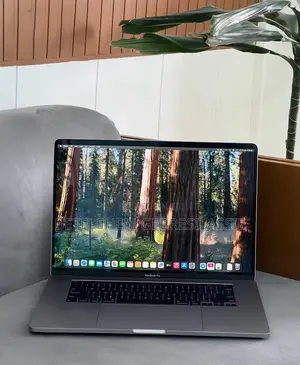 Laptop Apple MacBook Pro 2019 16GB Intel Core I7 SSD 512GB