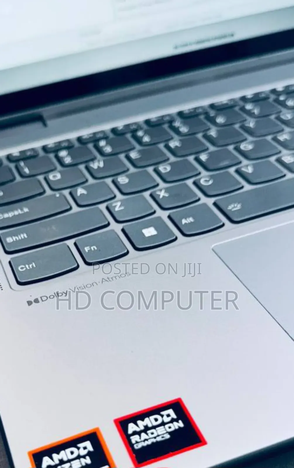 New Laptop Lenovo Yoga 7i 8GB AMD Ryzen 5 SSD 512GB