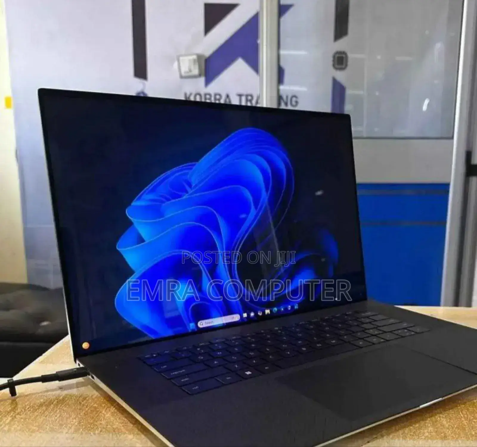 New Laptop Dell XPS 15 32GB Intel Core I7 SSD 1T