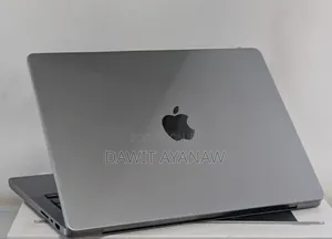 New Laptop Apple MacBook Pro 2022 M2 16GB Apple M2 SSD 512GB