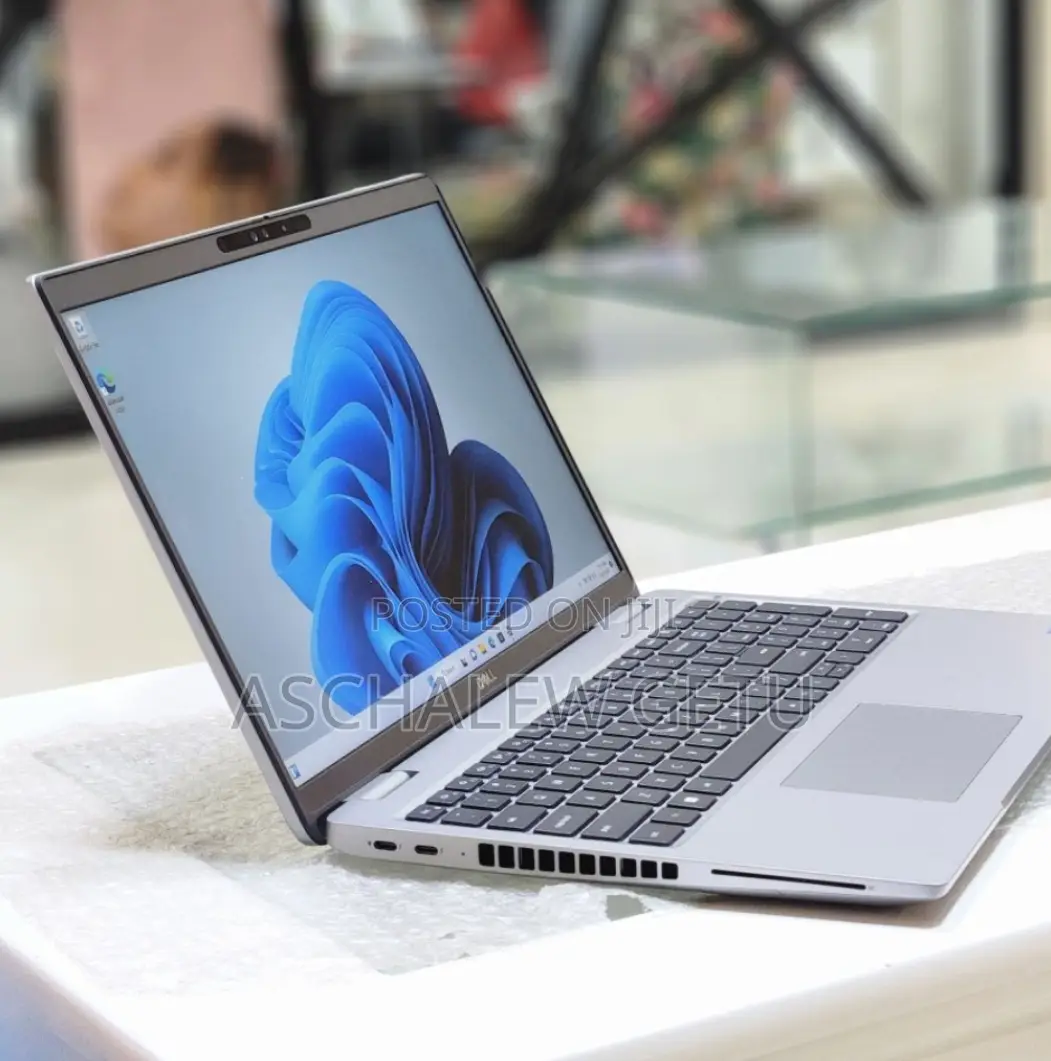 New Laptop Dell Latitude 5540 16GB Intel Core I7 SSD 512GB