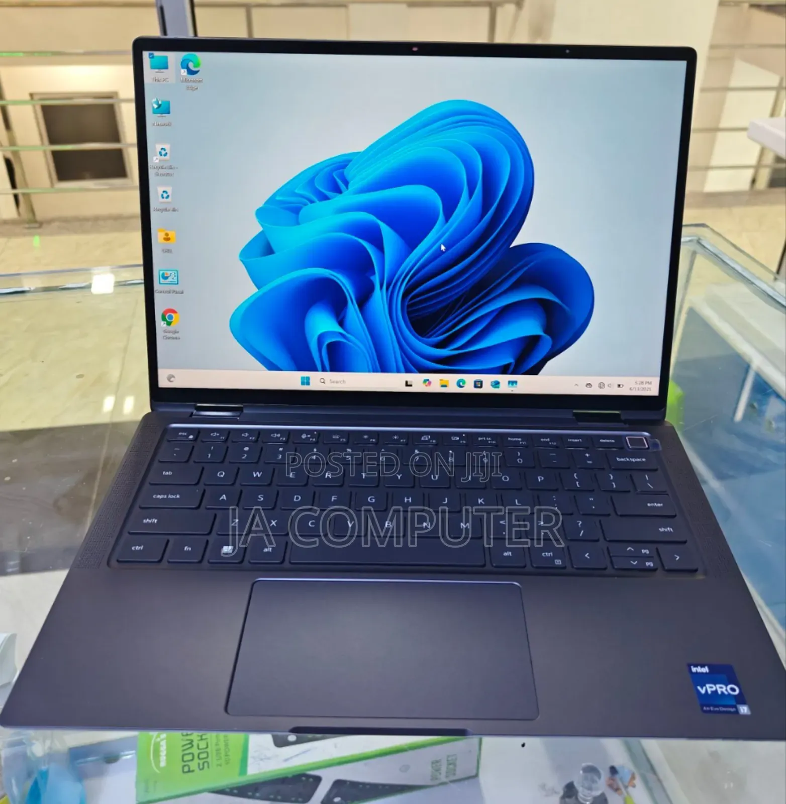 New Laptop Dell 16GB Intel Core I7 SSD 512GB