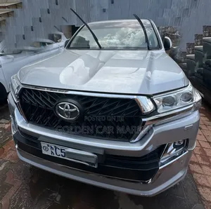 Toyota Land Cruiser 2019 Silver