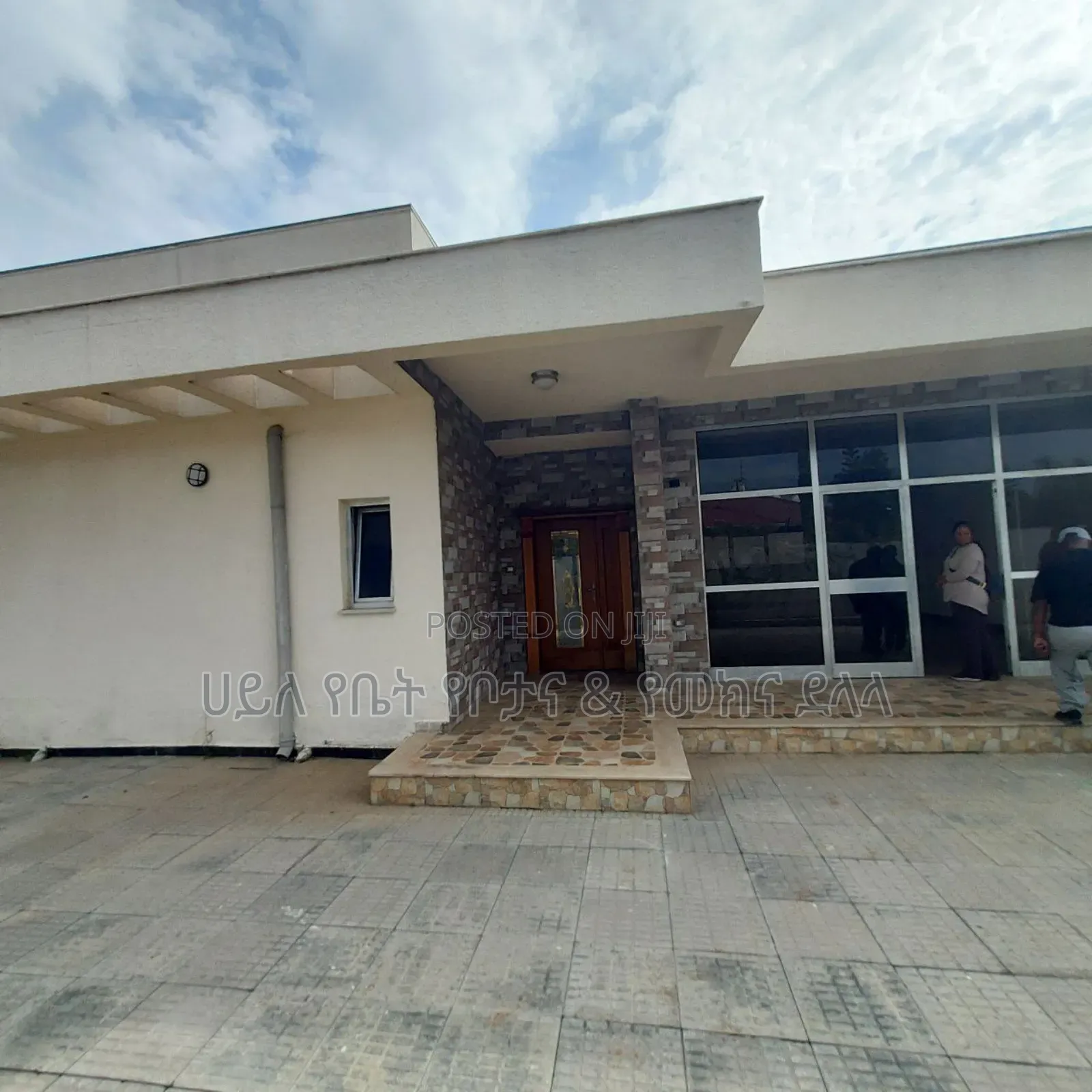 Furnished 5bdrm Villa in ለገጣፎ አካባቢ, Oromia-Finfinne for sale