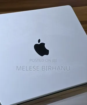 Photo - New Laptop Apple MacBook Pro 8GB Apple M3 Pro SSD 512GB