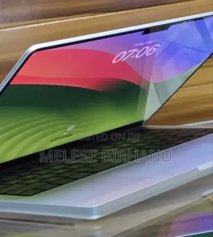 New Laptop Apple MacBook Pro 8GB Apple M3 Pro SSD 512GB