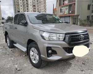 Toyota Hilux 2020 Gold