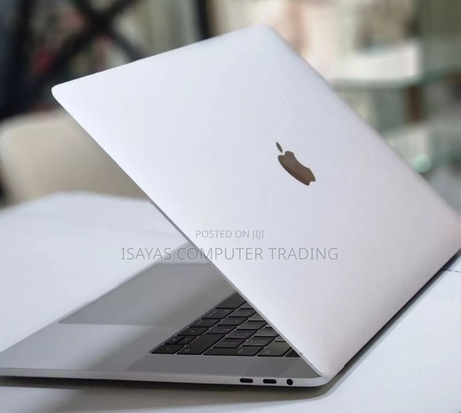 New Laptop Apple MacBook Pro 2017 16GB Intel Core I7 SSD 512GB