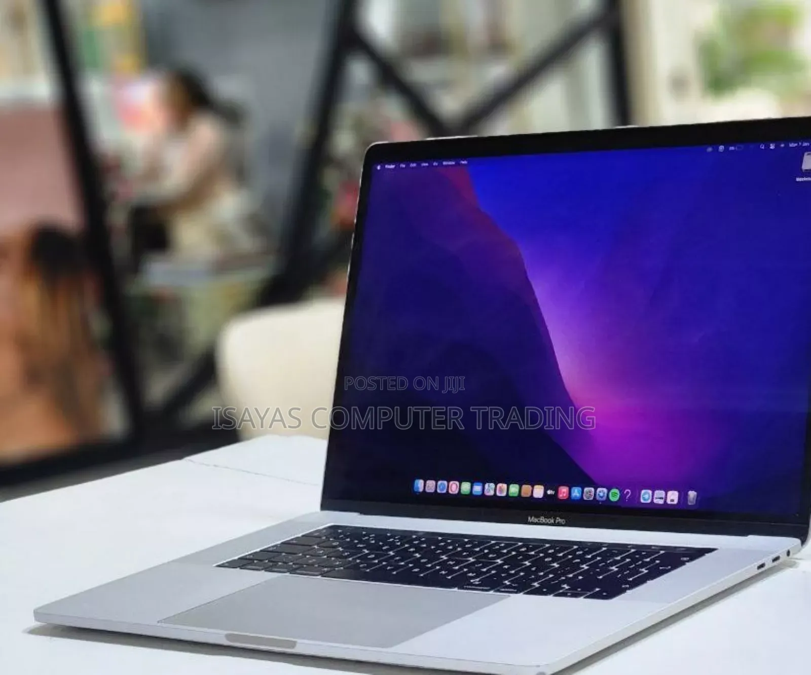 New Laptop Apple MacBook Pro 2017 16GB Intel Core I7 SSD 512GB