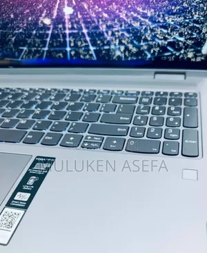 New Laptop Lenovo Yoga 7i 16GB Intel Core Ultra 5 SSD 512GB