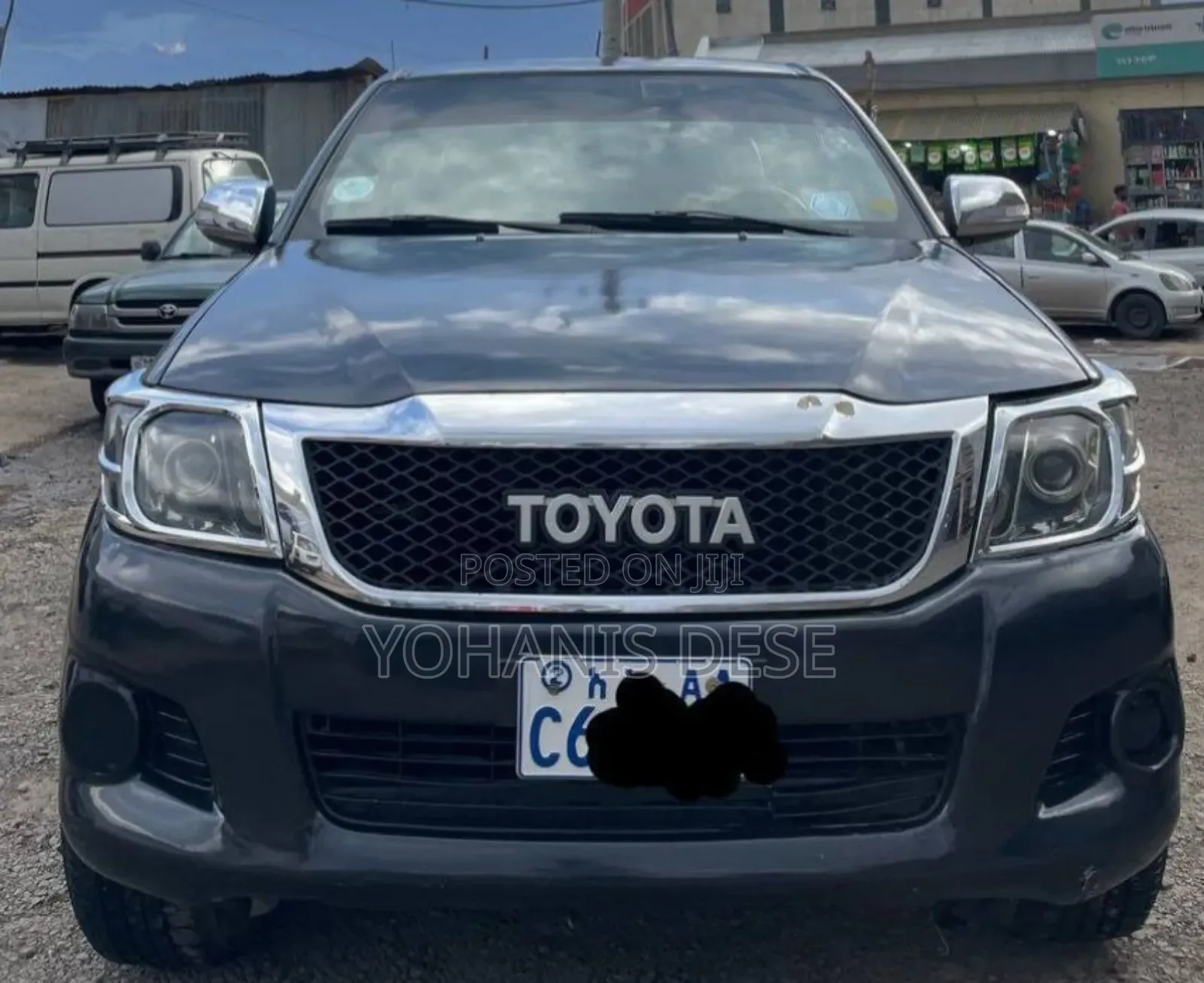 Toyota Hilux 2013 Black