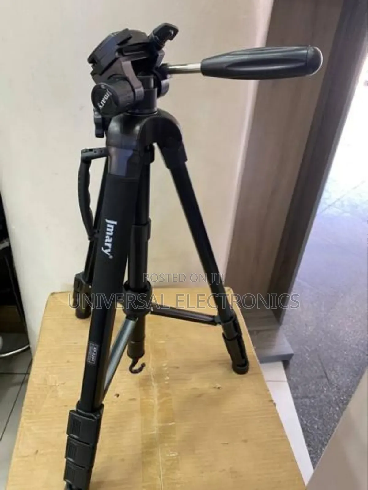 Original Aluminum Tripod With Overhead Extension Arm!