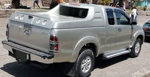 Toyota Hilux 2013 Silver