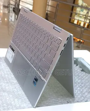 New Laptop HP Envy X360 8GB Intel Core I7 SSD 512GB