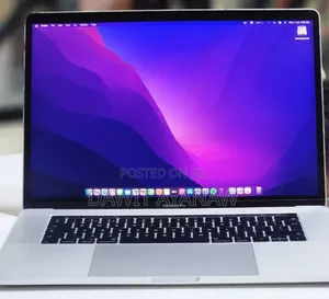 New Laptop Apple MacBook Pro 2017 16GB Intel Core I7 SSD 512GB
