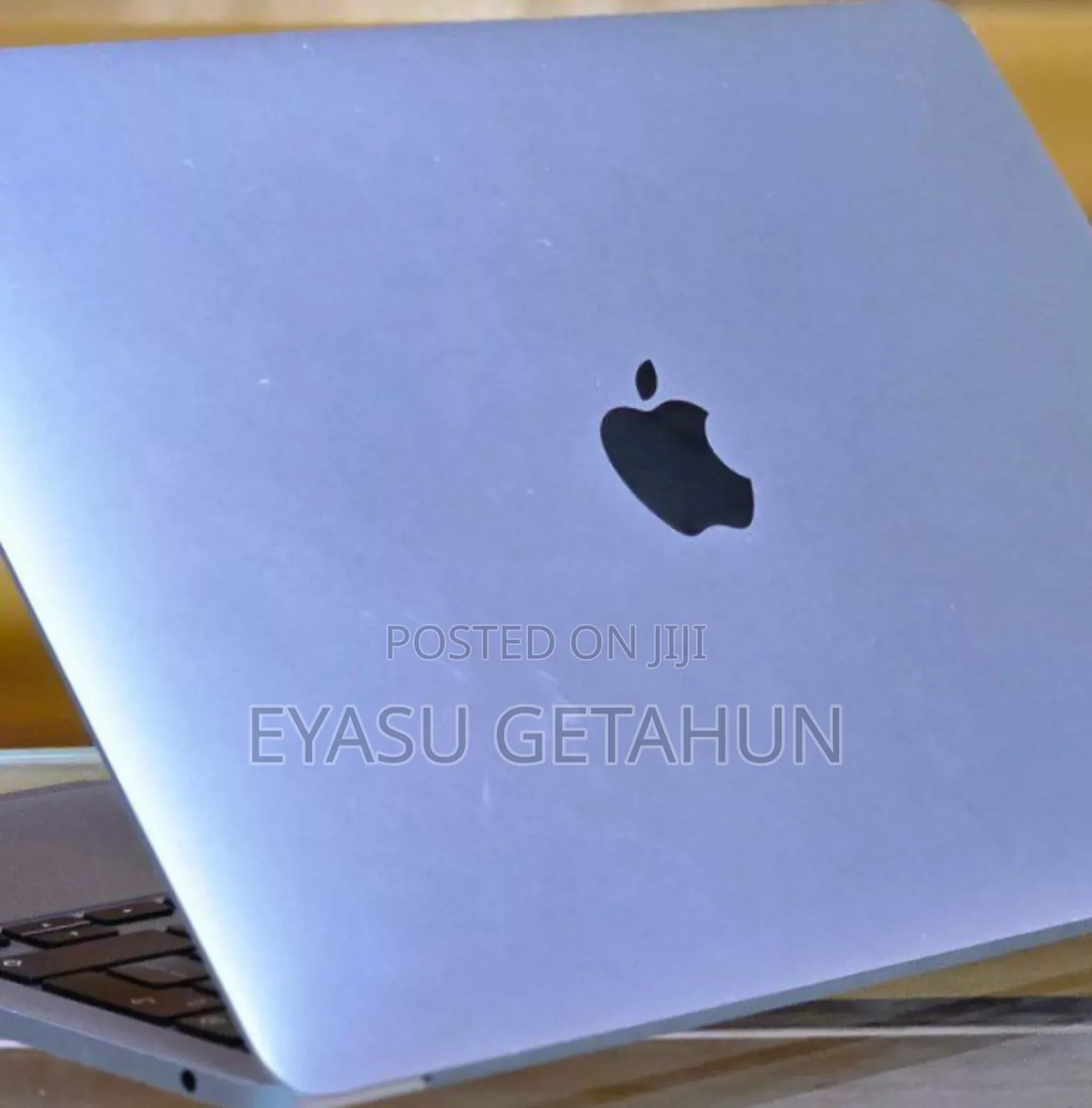 New Laptop Apple MacBook Pro M1 8GB Apple M2 SSD 256GB