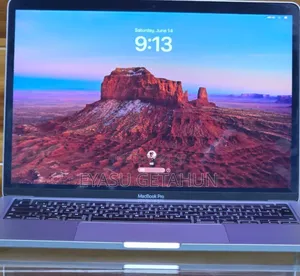 New Laptop Apple MacBook Pro M1 8GB Apple M2 SSD 256GB