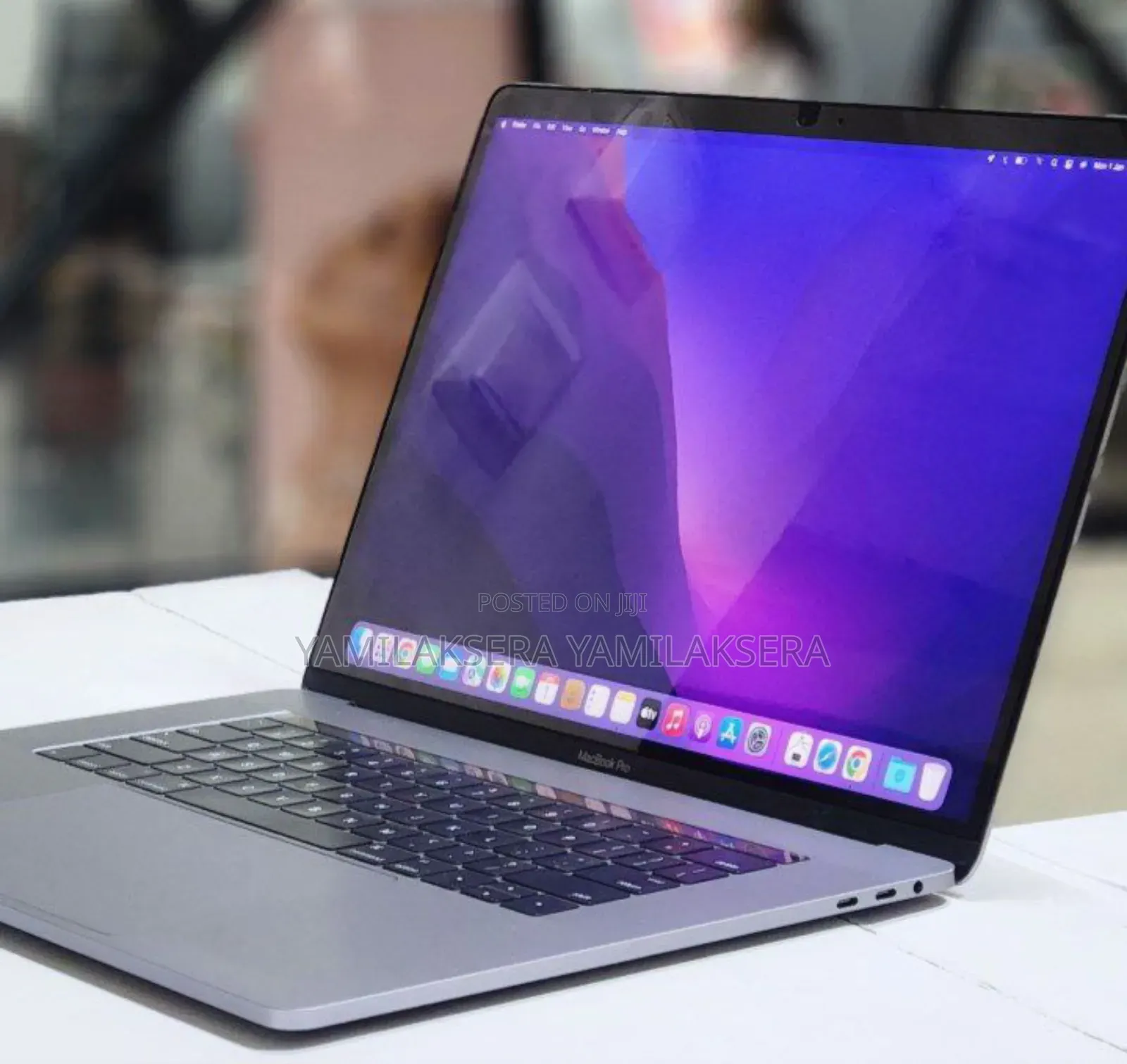 New Laptop Apple MacBook 2016 8GB Intel Core I5 SSD 256GB