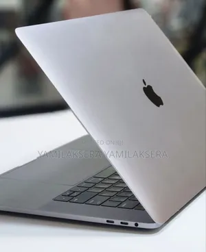 New Laptop Apple MacBook 2016 8GB Intel Core I5 SSD 256GB