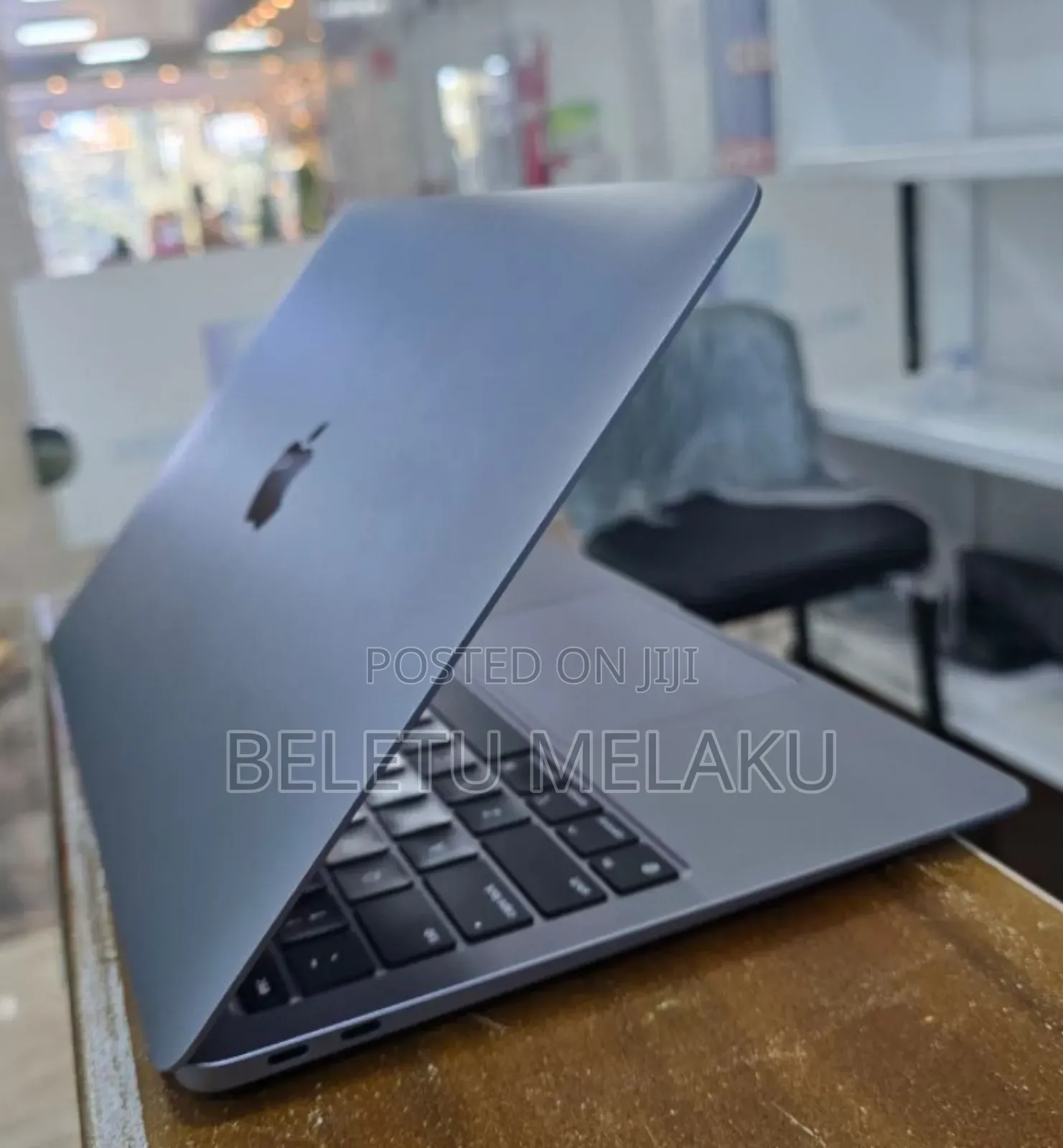 New Laptop Apple MacBook Pro 2020 M1 8GB Apple M1 SSD 256GB