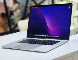 Photo - New Laptop Apple MacBook Pro 2017 16GB Intel Core I7 SSD 512GB