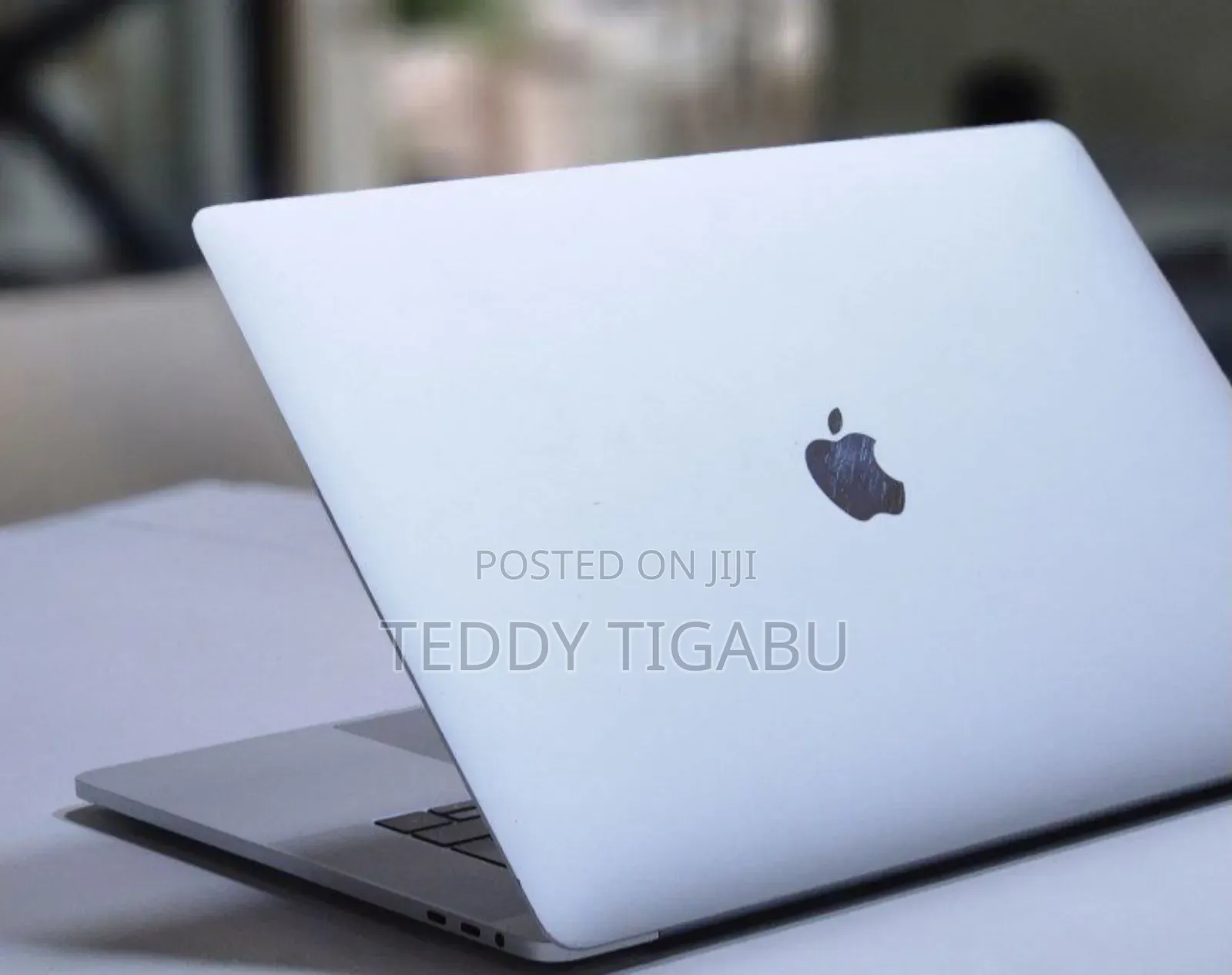 New Laptop Apple MacBook Pro 2017 16GB Intel Core I7 SSD 512GB