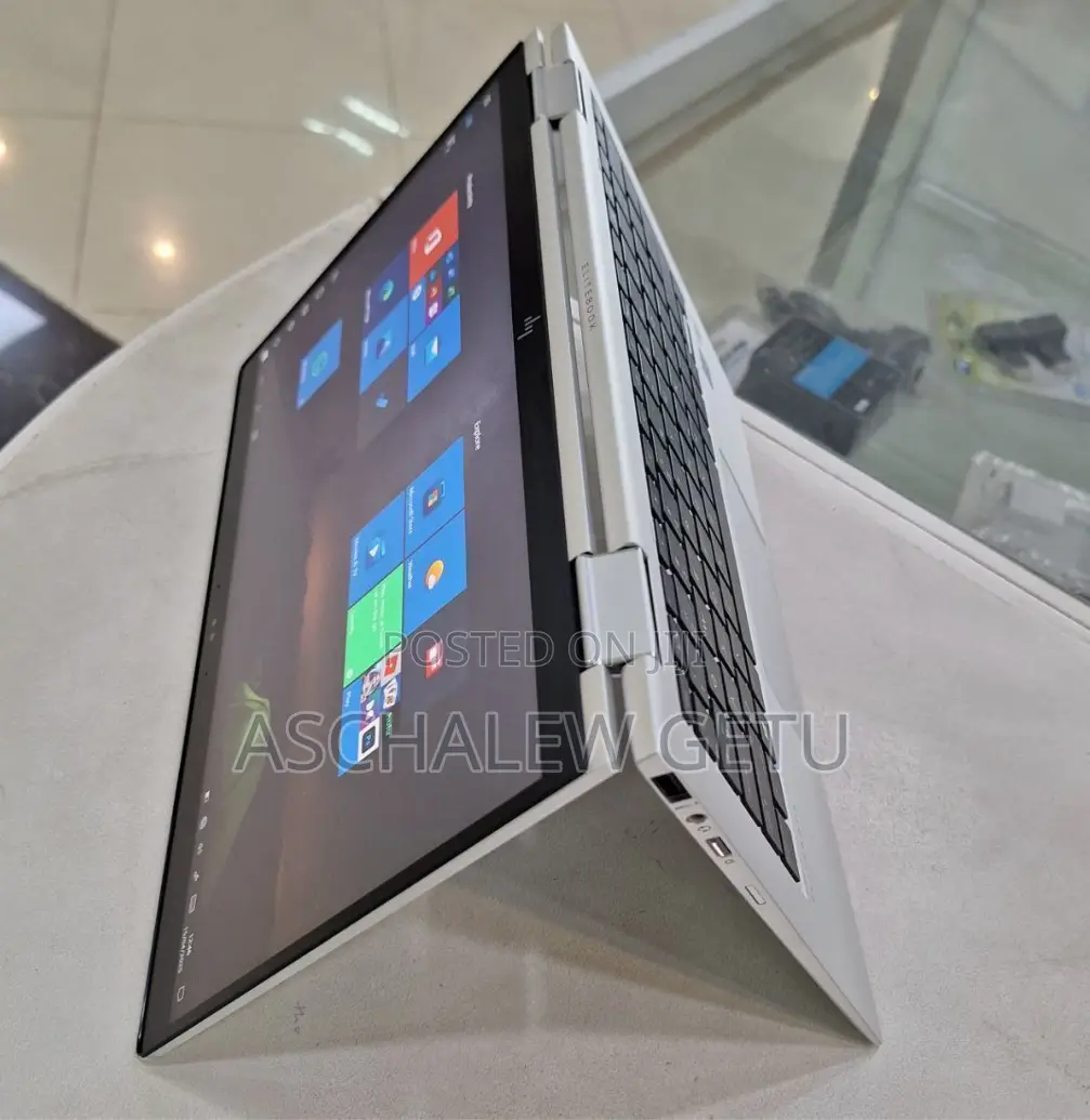 New Laptop HP Spectre 8GB Intel Core I7 SSD 512GB