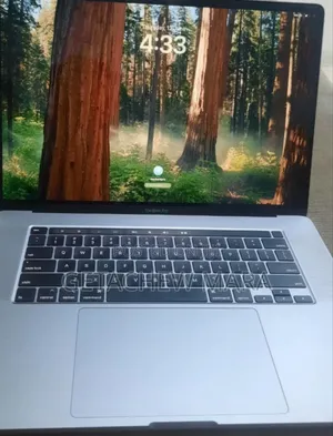 Photo - New Laptop Apple MacBook Pro 2019 32GB Intel Core I9 SSD 512GB