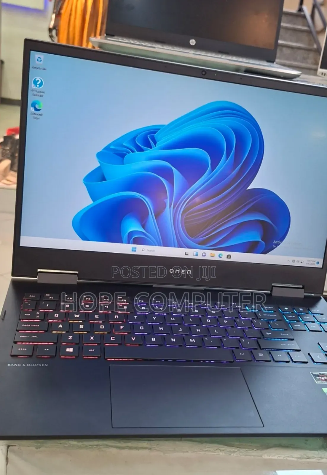 New Laptop HP Omen 15 16GB AMD Ryzen 7 SSD 512GB