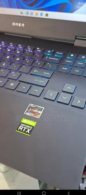 New Laptop HP Omen 15 16GB AMD Ryzen 7 SSD 512GB