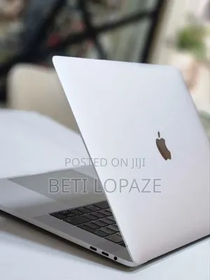 New Laptop Apple MacBook Pro 2017 16GB Intel Core I7 SSD 512GB