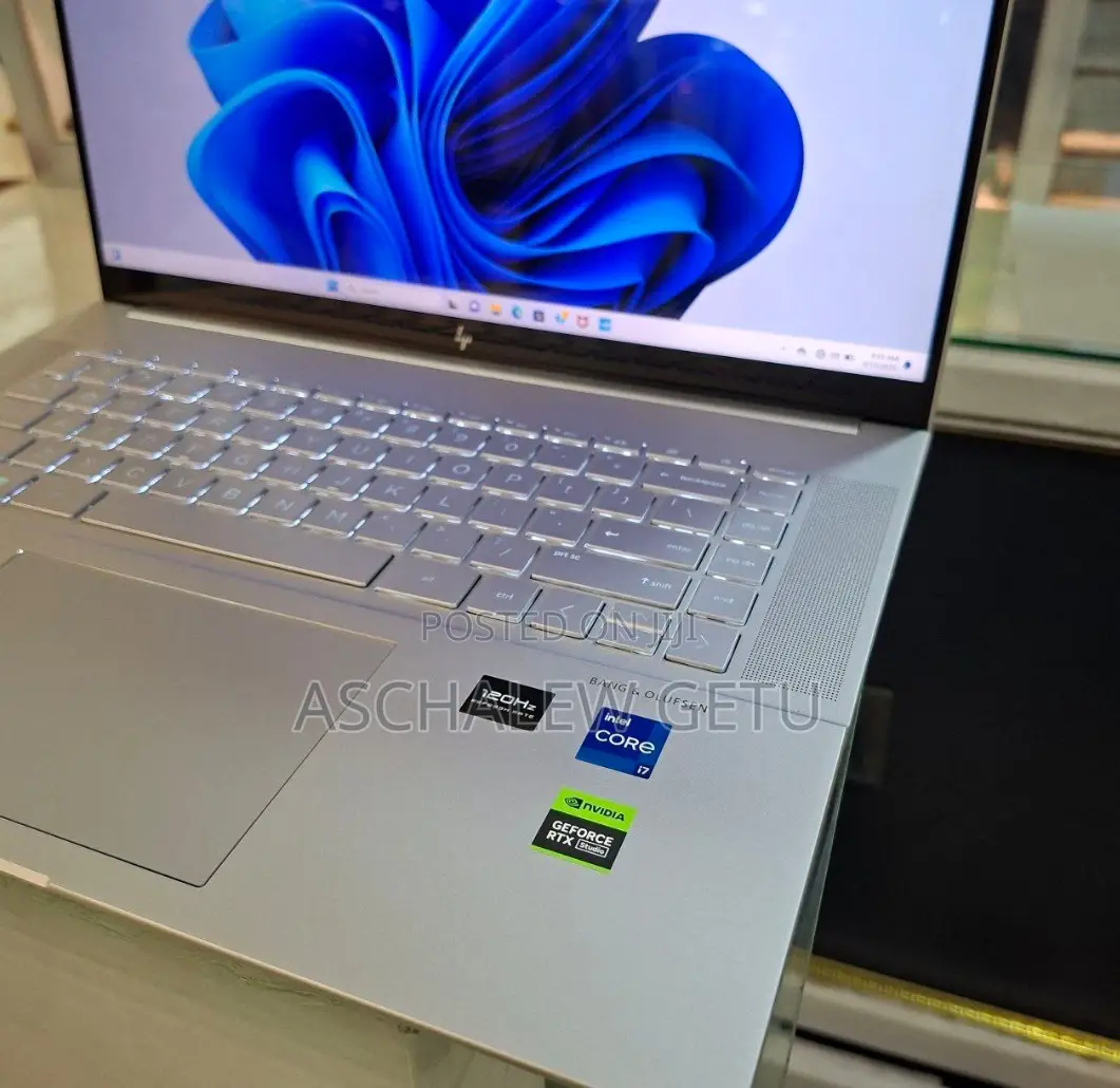 New Laptop HP Envy X360 16GB Intel Core I7 SSD 1T