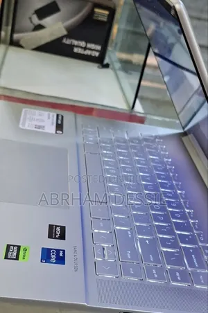 New Laptop HP Envy X360 16GB Intel Core I7 SSD 1T