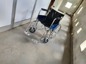 Wheelchair與會wheelchair太太wheelchair吃飯wheelchair凳及wheelchair